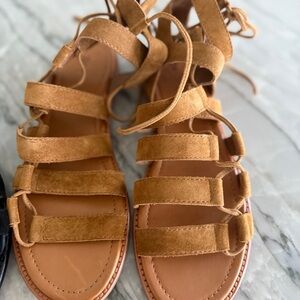 Frye Women's Tan Strappy Sandals size 9